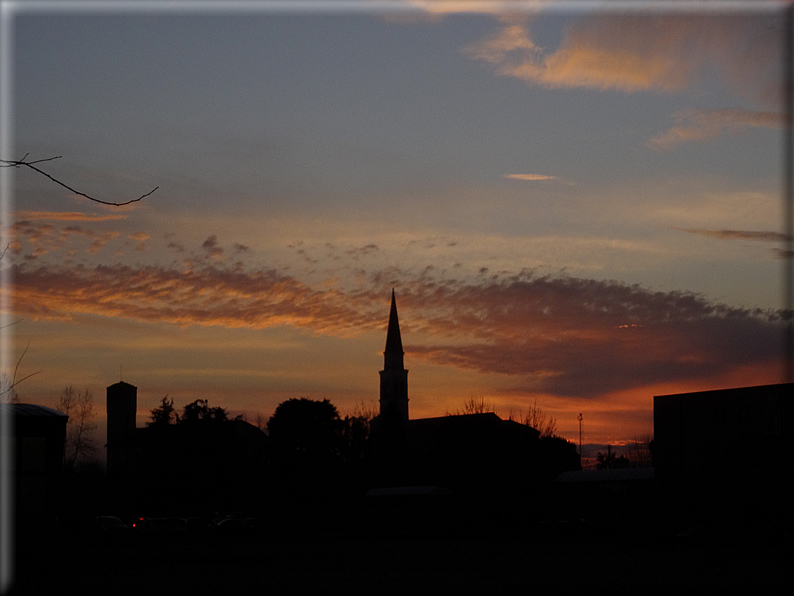 foto Alba e tramonto a Rossano Veneto